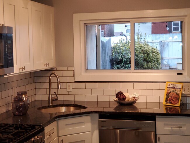 Remodelled kitchen - 1615 E Eyre St