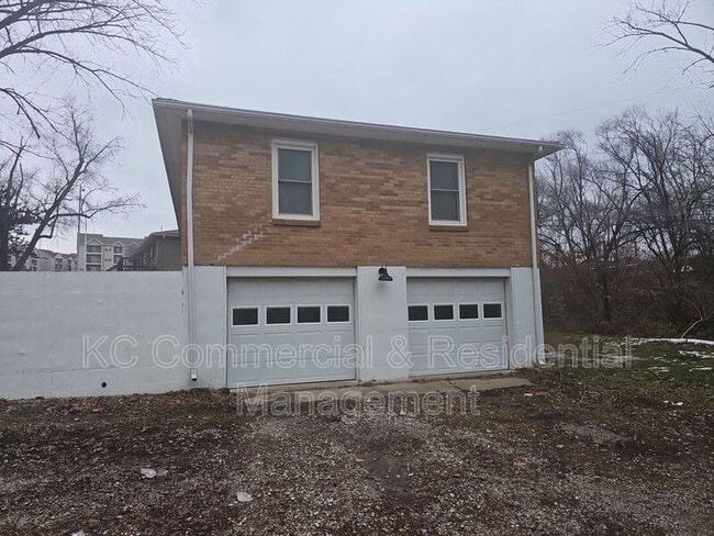 Building Photo - 6713 NW Evelyn St