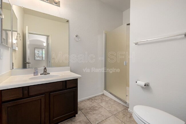 Building Photo - 2656 E Boston St