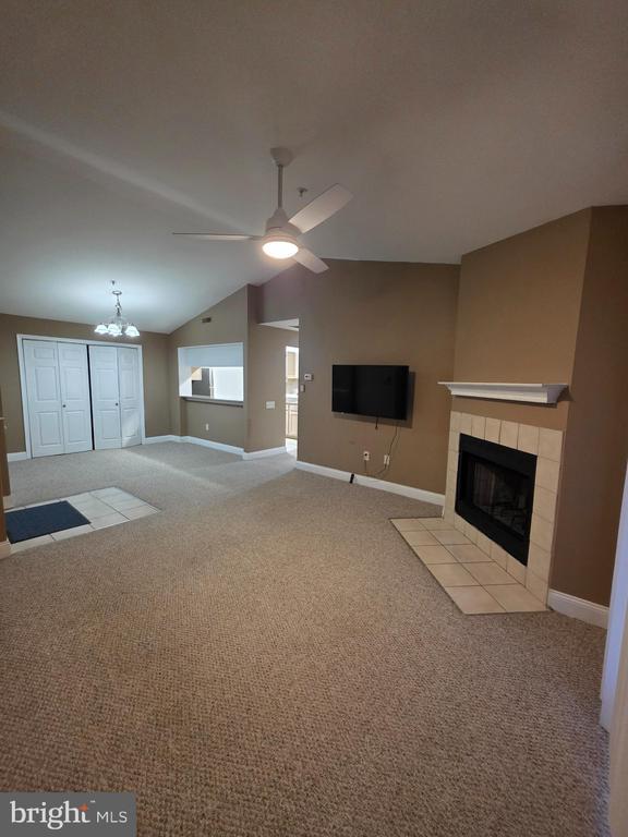 Building Photo - 2809 Waters Edge Dr