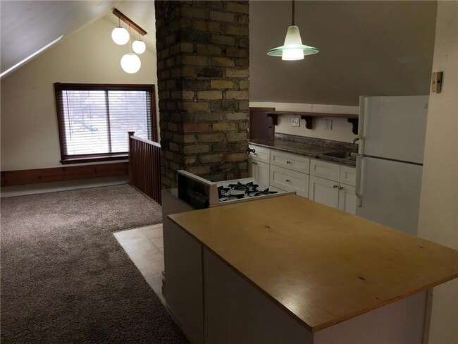 Building Photo - 900 30th Ave S