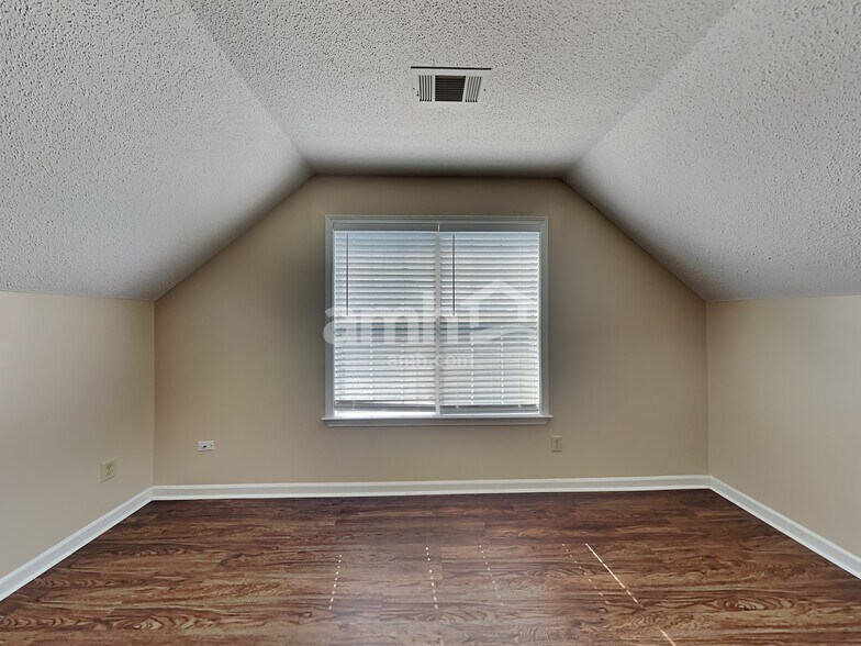 Building Photo - 8315 Dunnan Cv