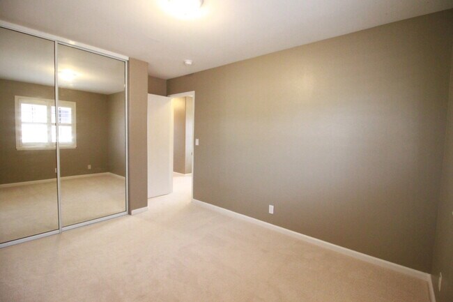 Building Photo - Mililani Mauka - 3 Bedroom, 2.5 Bath, 2 Pa...