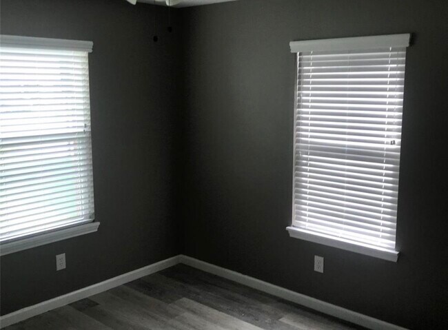 Building Photo - 2515 Jackson