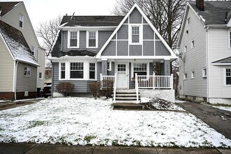 Building Photo - Beautiful Cleveland Heights Home – Prime Location