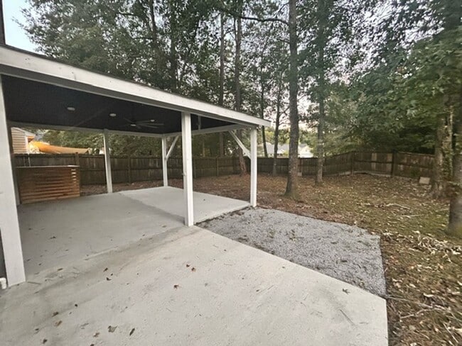 Building Photo - Arbor Oaks Subdivision 4BR 2.5Ba