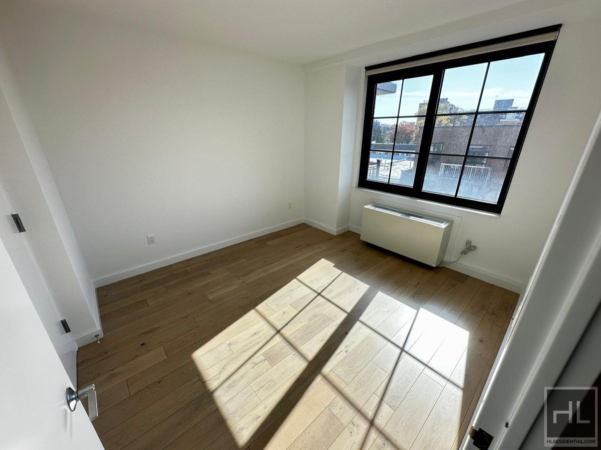 Building Photo - NORTHERN BOULEVARD