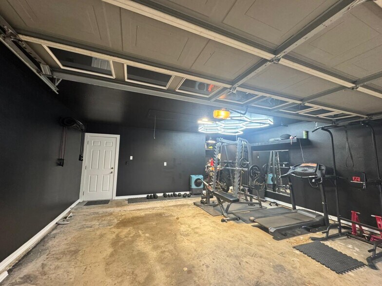 Building Photo - 5307 Meadowsweet Cir