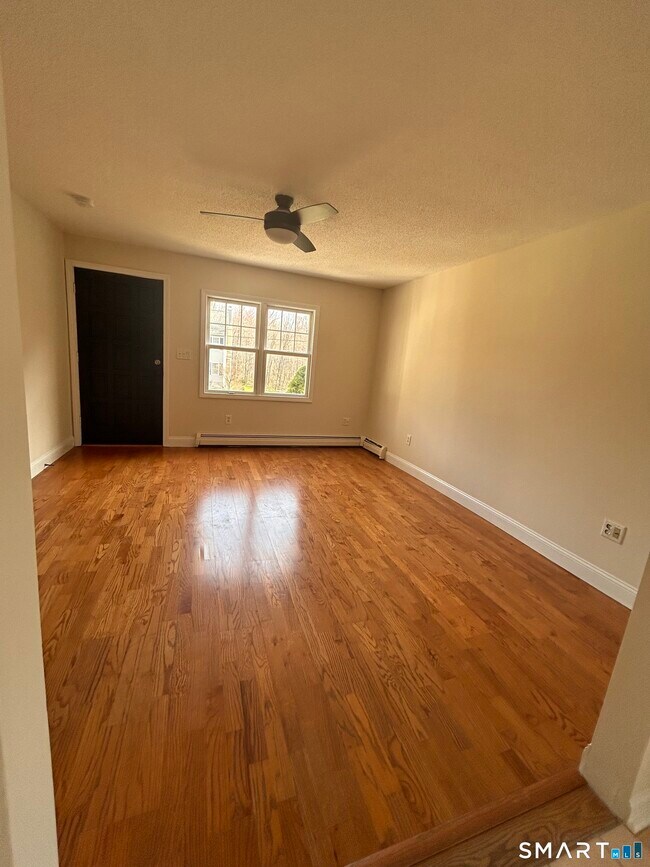 Building Photo - 2101 Scott Rd