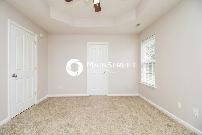 Building Photo - 3 Bedroom Pet-Friendly Home in La Vergne, ...