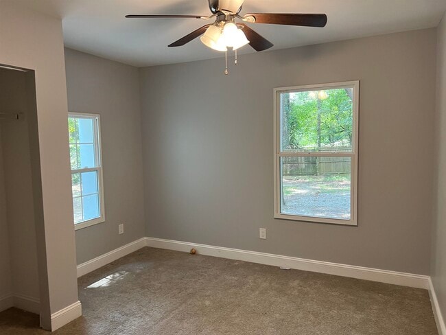 Building Photo - 1716 GA-85