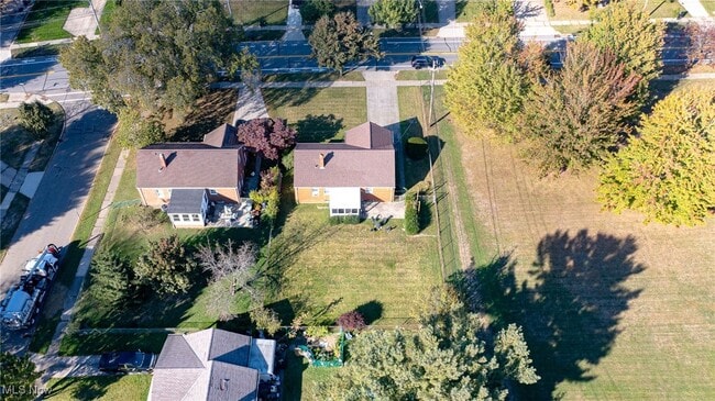 Building Photo - 4880 Anderson Rd