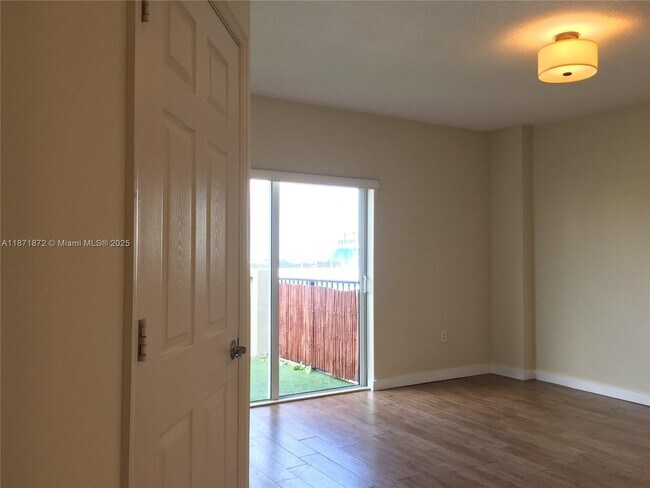 Building Photo - 3410 Coral Wy