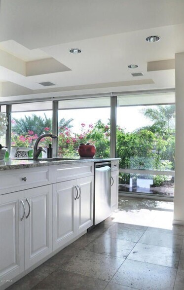 Kitchen w/Views - 7137 E Rancho Vista Dr