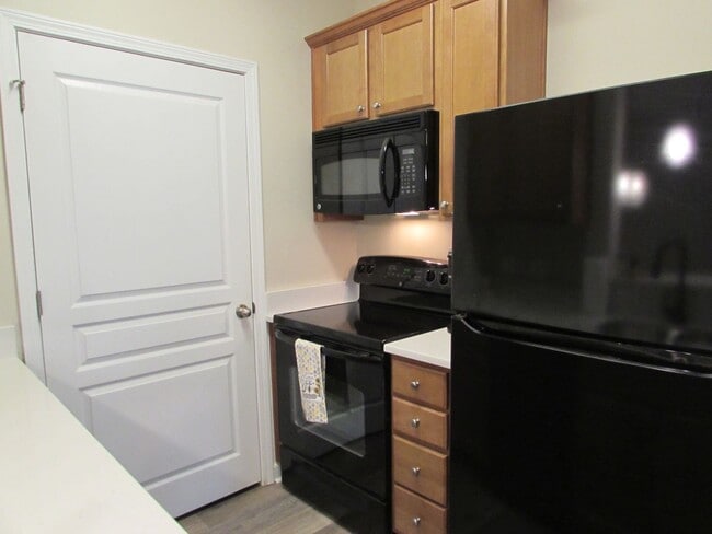 Building Photo - 10125 Westmoreland Rd