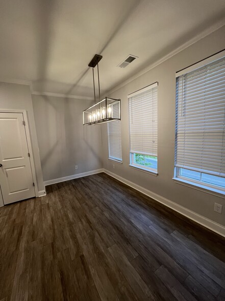 Dining Area - 1178 Buice Lake Pky