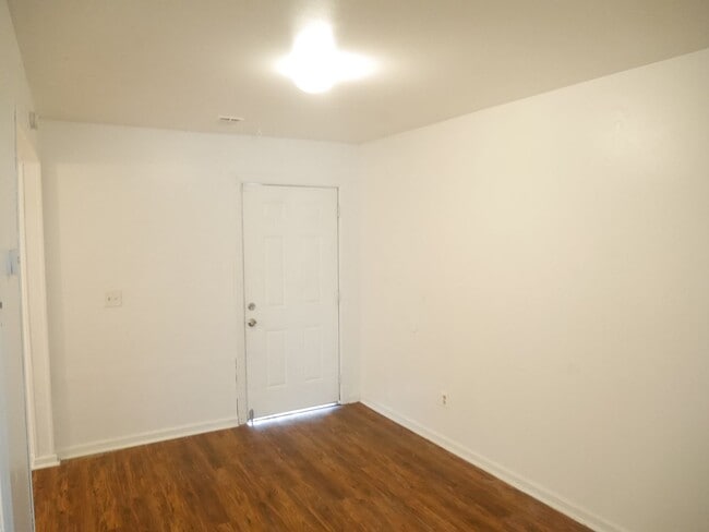 Building Photo - Charming Townhome in Elkton, MD!