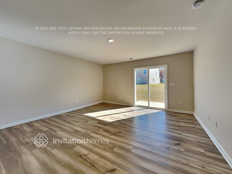 Building Photo - 1143 Woodhouse Dr