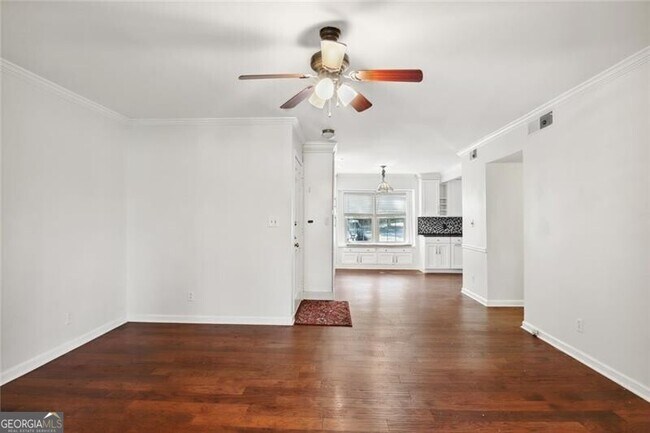 Building Photo - 75 Montre Square NW