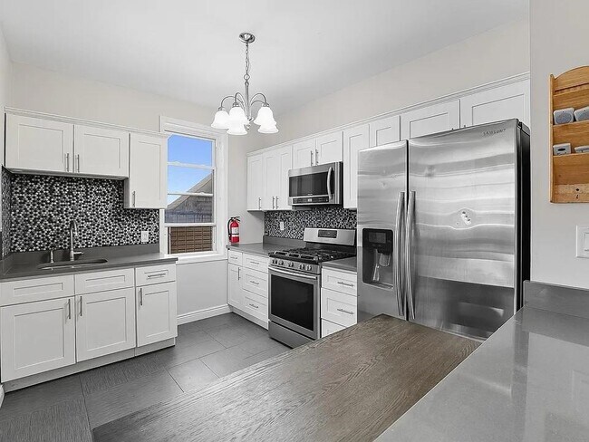 Building Photo - 7603 1st Ave