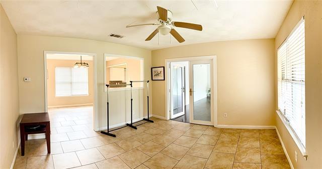 Building Photo - 509 Cambridge Dr