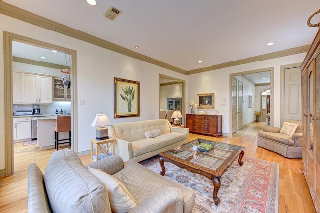 Building Photo - 6811 Staffordshire Blvd