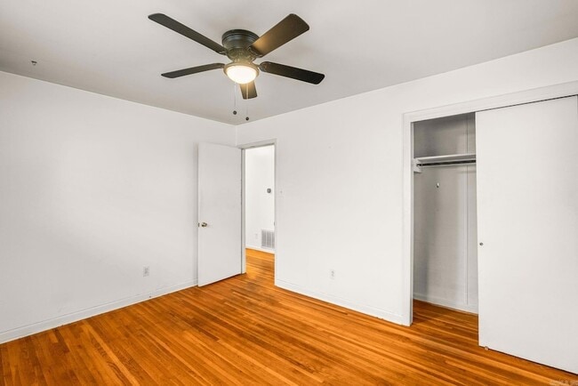 Building Photo - 11 Berrywood Cir