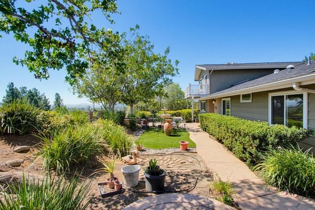 Building Photo - Peaceful Country Living - 3 Bedroom on 1/2 Acre, Available Now!