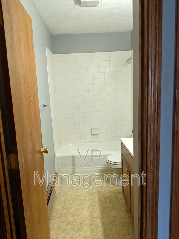 Building Photo - 2607 Diehn Ave