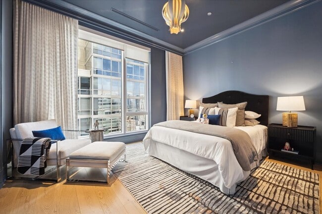 Building Photo - 9 W Walton St