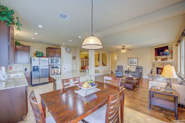 Building Photo - 398 Pecan Meadows