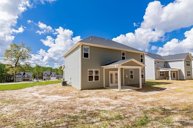 Building Photo - 587 Foothills St