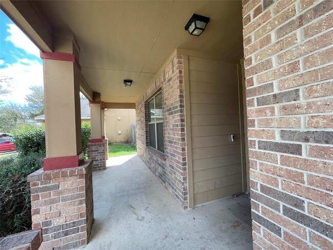 Building Photo - 15203 Lucian Dr