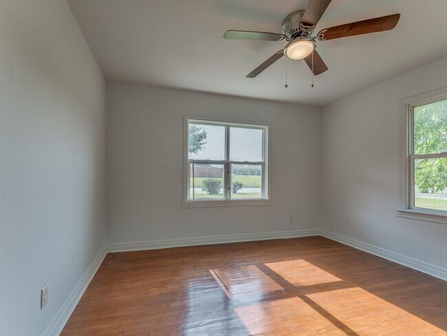Building Photo - Home for rent in heart of OKC