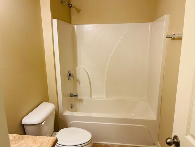 Building Photo - Wow! Check out this charming 3-bedroom, 2....