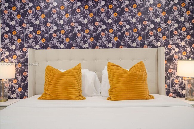 Building Photo - 2827 S Indian River Dr