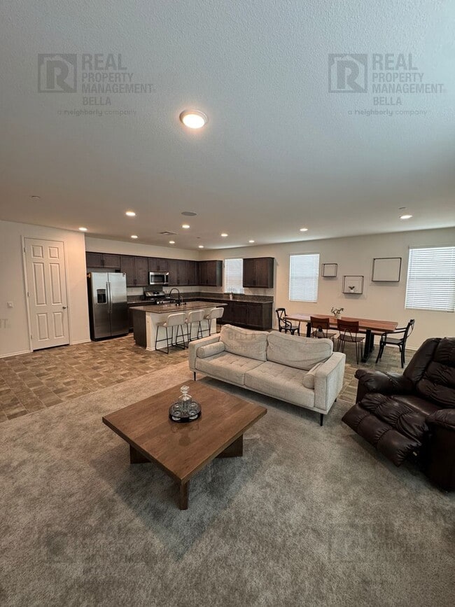 Building Photo - Beautiful 3 Bed, 2 Bath Single-Story Home in McSweeny Farms with Open-Concept Living