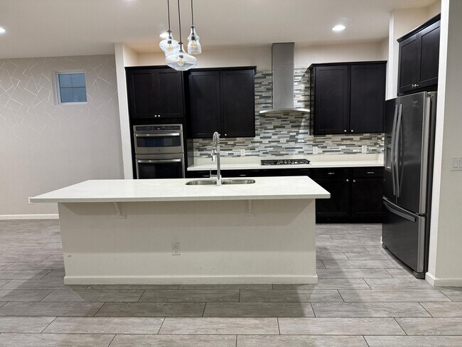 Building Photo - 7114 Brown Pelican Ct