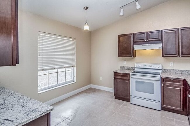 Building Photo - 6553 Shepherd Oaks St