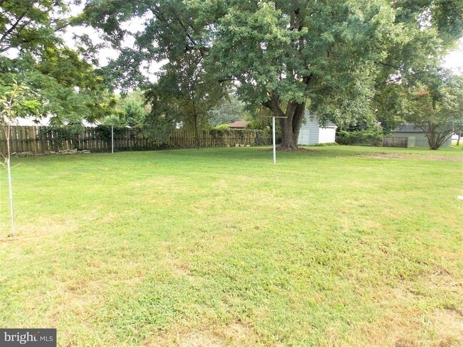 Building Photo - 6409 Higham Dr