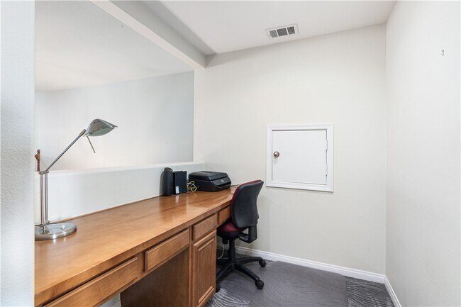 Building Photo - 27194 Red Maple St