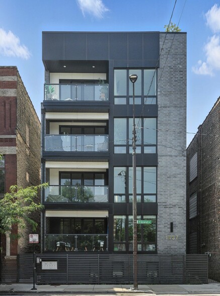Primary Photo - 1437 W Grand Ave
