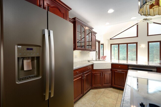 Building Photo - 2377 Williamstown Ct