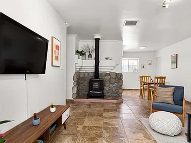 Building Photo - 7076 La Habra Ave