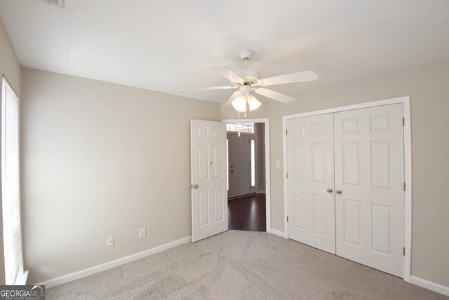 Building Photo - 208 Turnbridge Cir