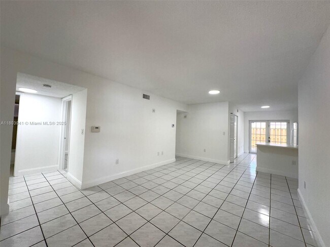 Building Photo - 3562 W 80th St