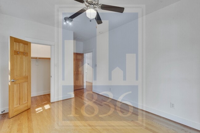 Building Photo - 404 W Monroe St
