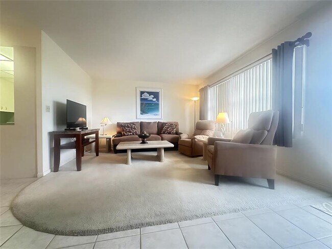 Building Photo - 4037 Harwood D