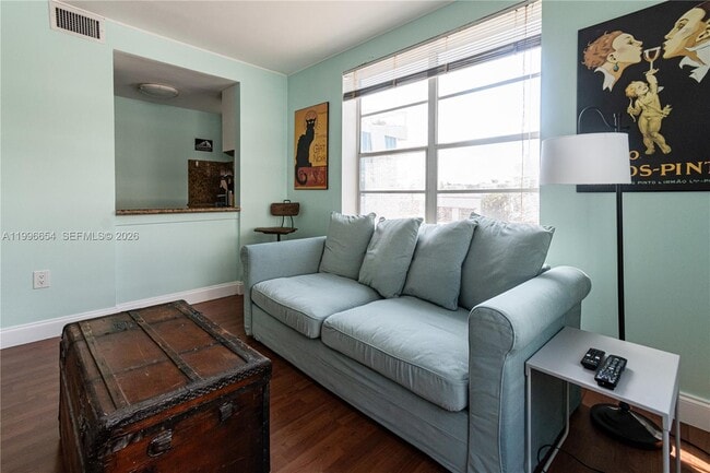 Building Photo - 1460 Ocean Dr