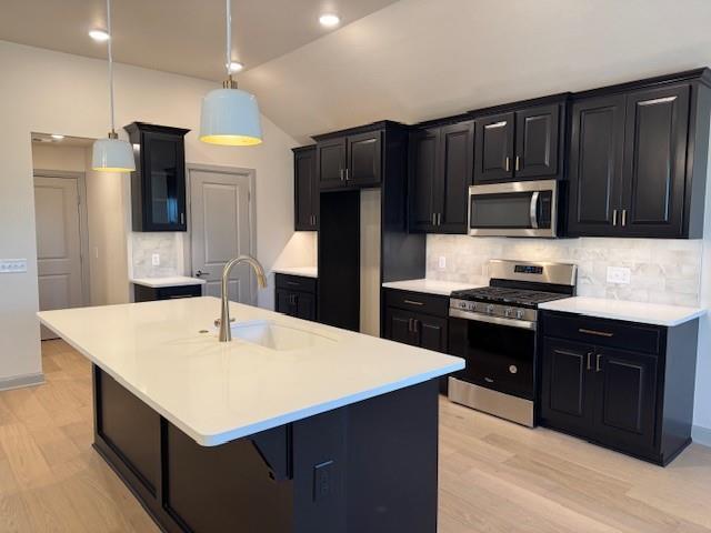 Building Photo - 2421 Heather Rd